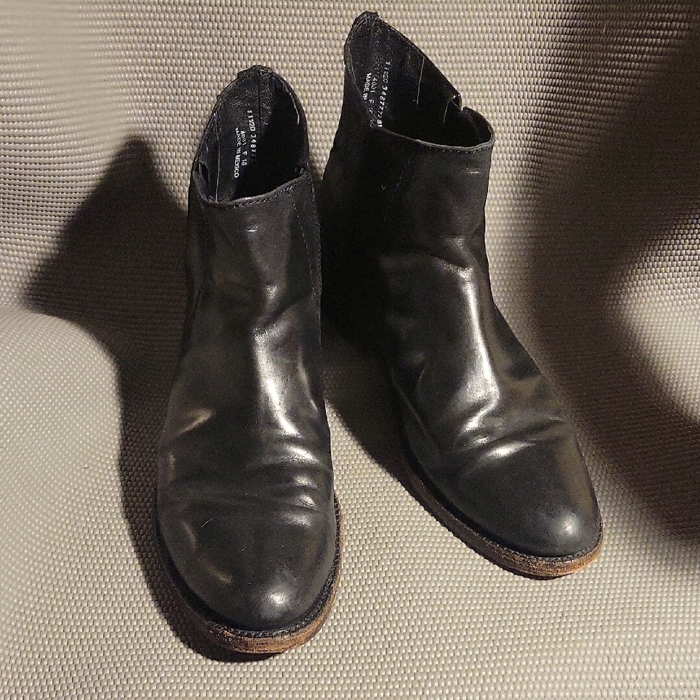 Frye Black Leather Jet Boots